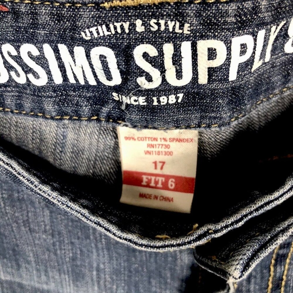 Mossimo Denim Bermuda Shorts Women’s Size Adult 17 Distressed Stretch Fit 6 - Picture 2 of 16